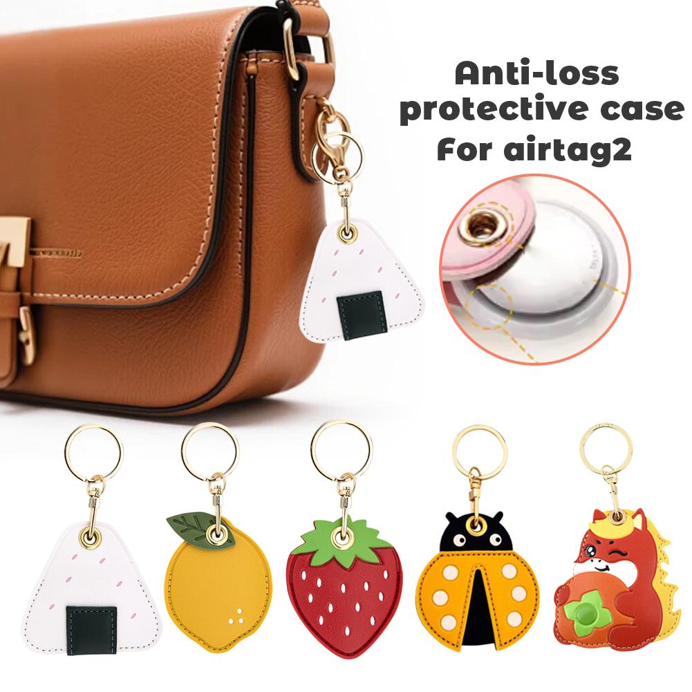 Strawberry Huller - AirTag 2 用レザー漫画イチゴレモンキーチェーンケースかわいい保護カバーキーホルダーアクセスカードバッグペンダントギフト