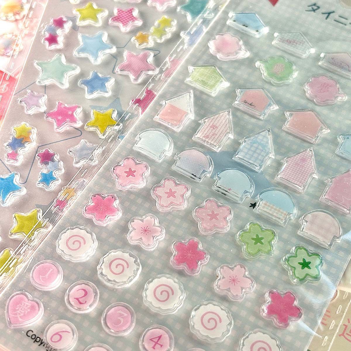 1pc かわいい漫画クローバーイチゴ滴下グルーステッカー、D - Strawberry Huller のレビューと価格